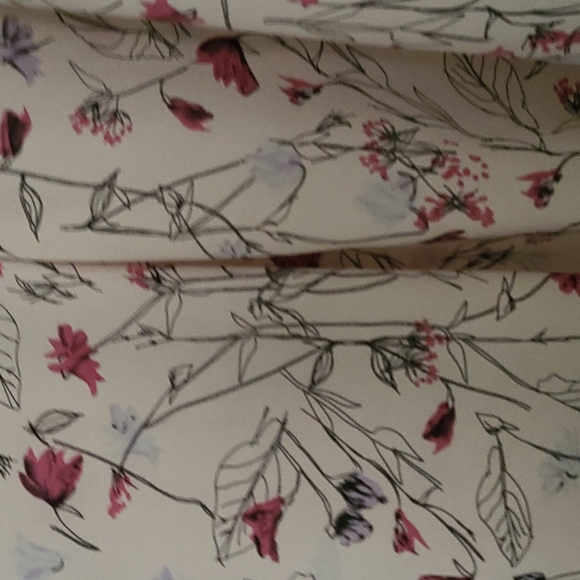 Floral Blouse - Picture 2 of 4